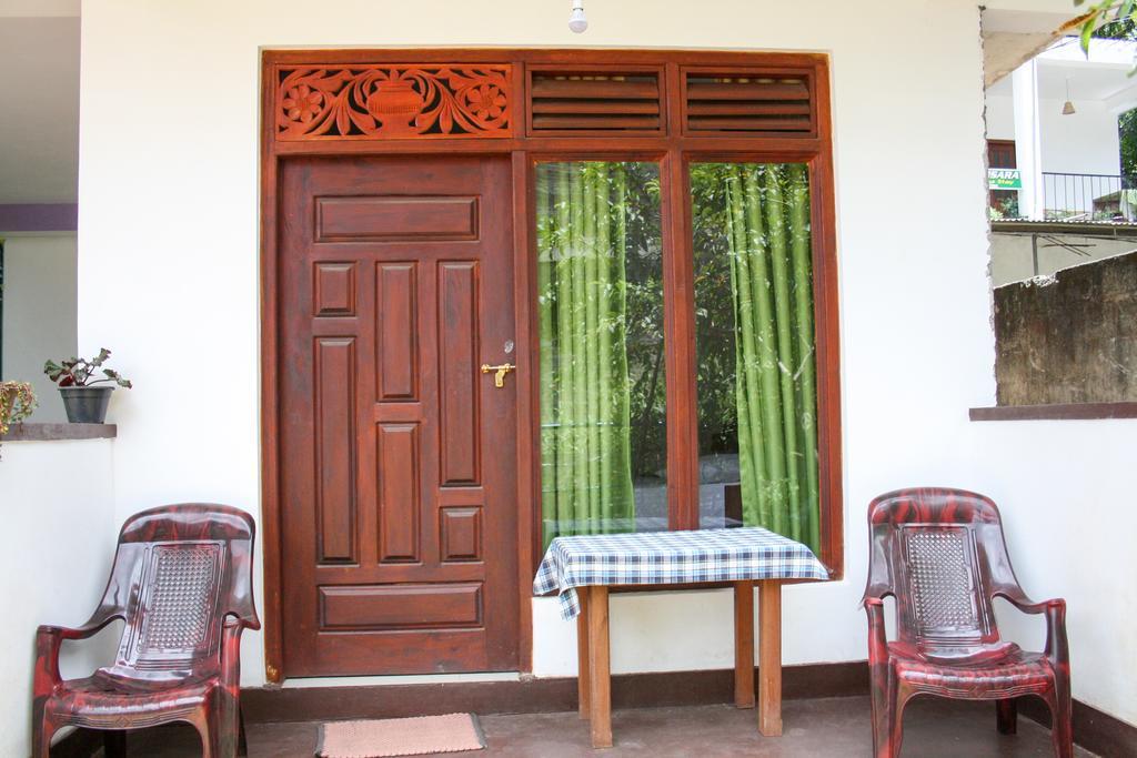 Elegant Home Stay Ела Екстериор снимка