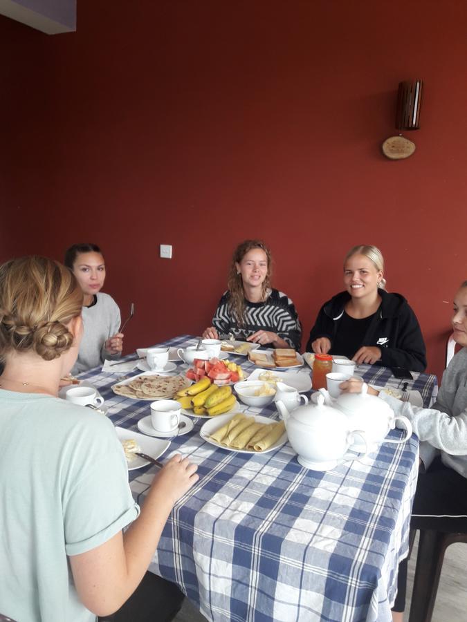 Elegant Home Stay Ела Екстериор снимка